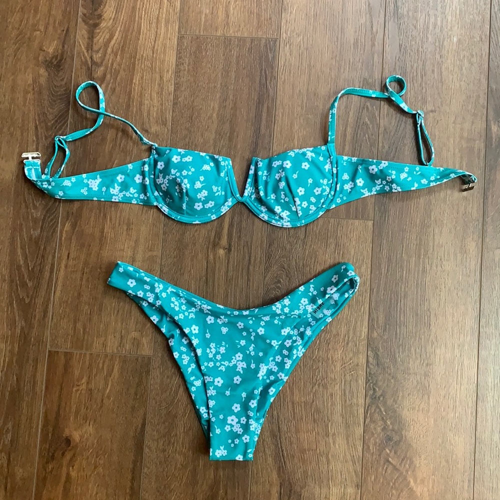 SHEIN Floral Underwire Bikini Teal